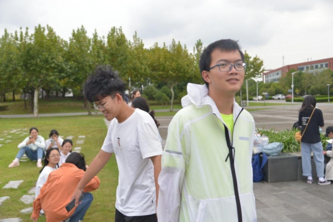 image001